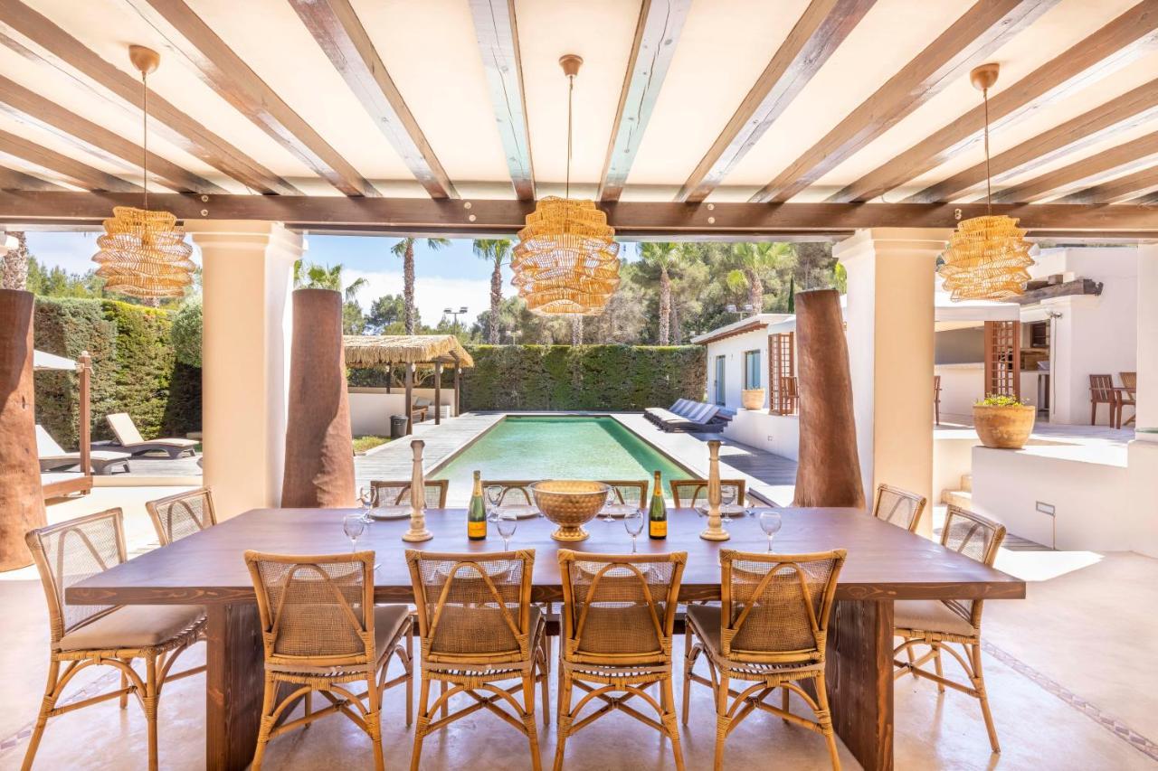 Oasis Villas Complex Cala Llonga  Exteriér fotografie