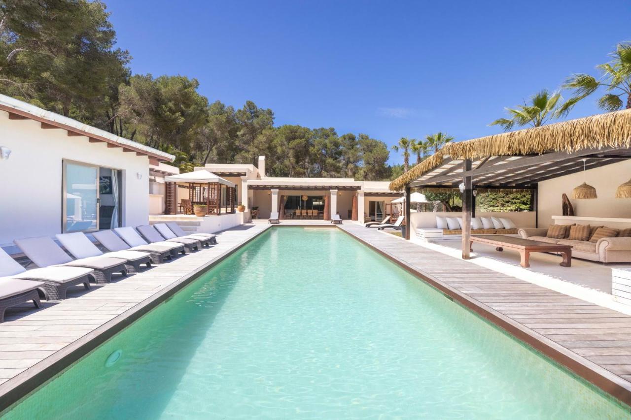 Oasis Villas Complex Cala Llonga  Exteriér fotografie