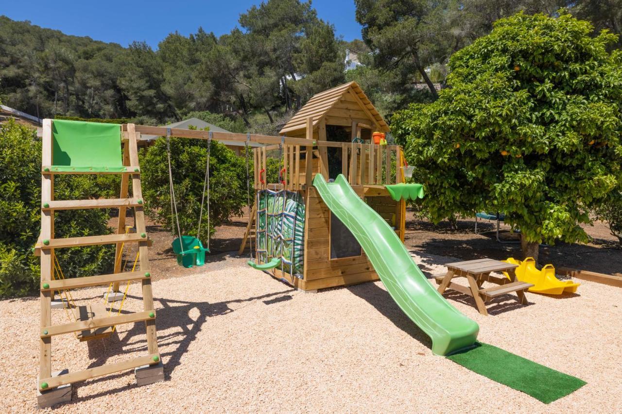 Oasis Villas Complex Cala Llonga  Exteriér fotografie