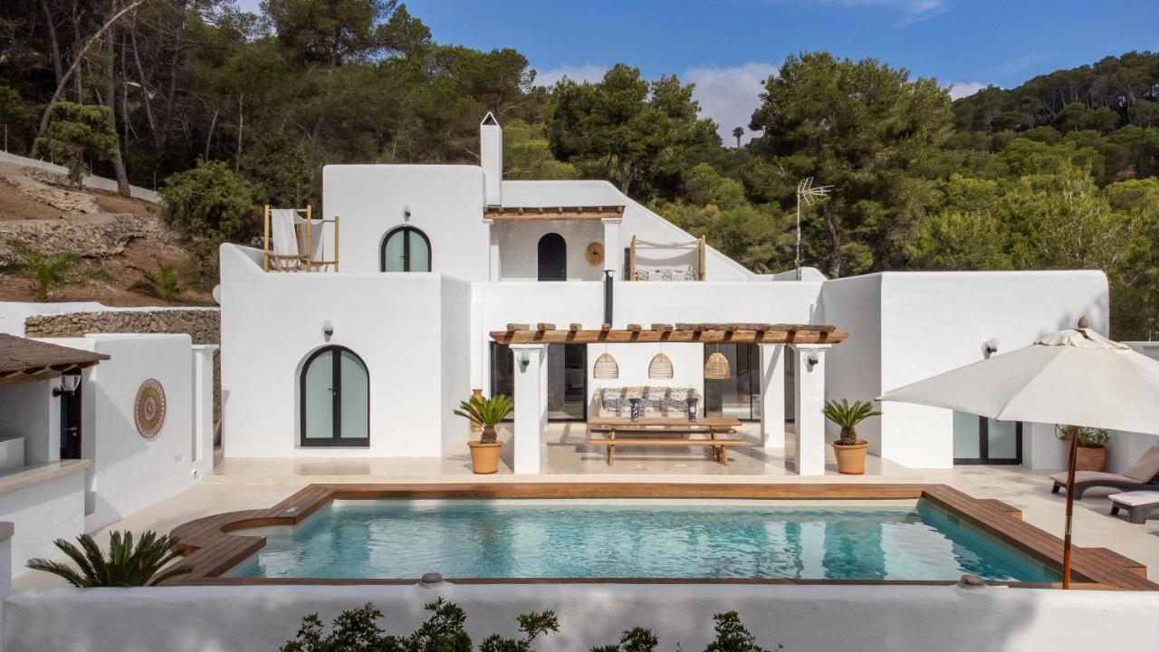 Oasis Villas Complex Cala Llonga  Exteriér fotografie