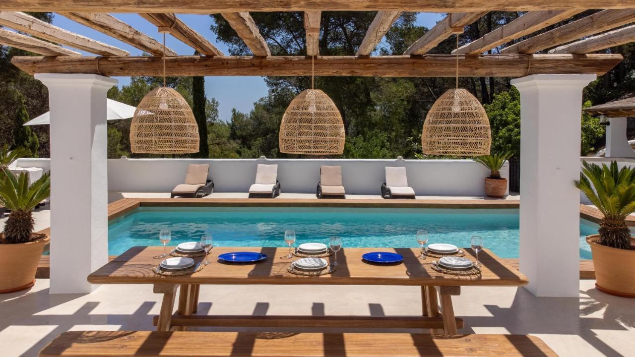Oasis Villas Complex Cala Llonga  Exteriér fotografie